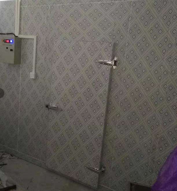 1800800标准彩钢手拉门