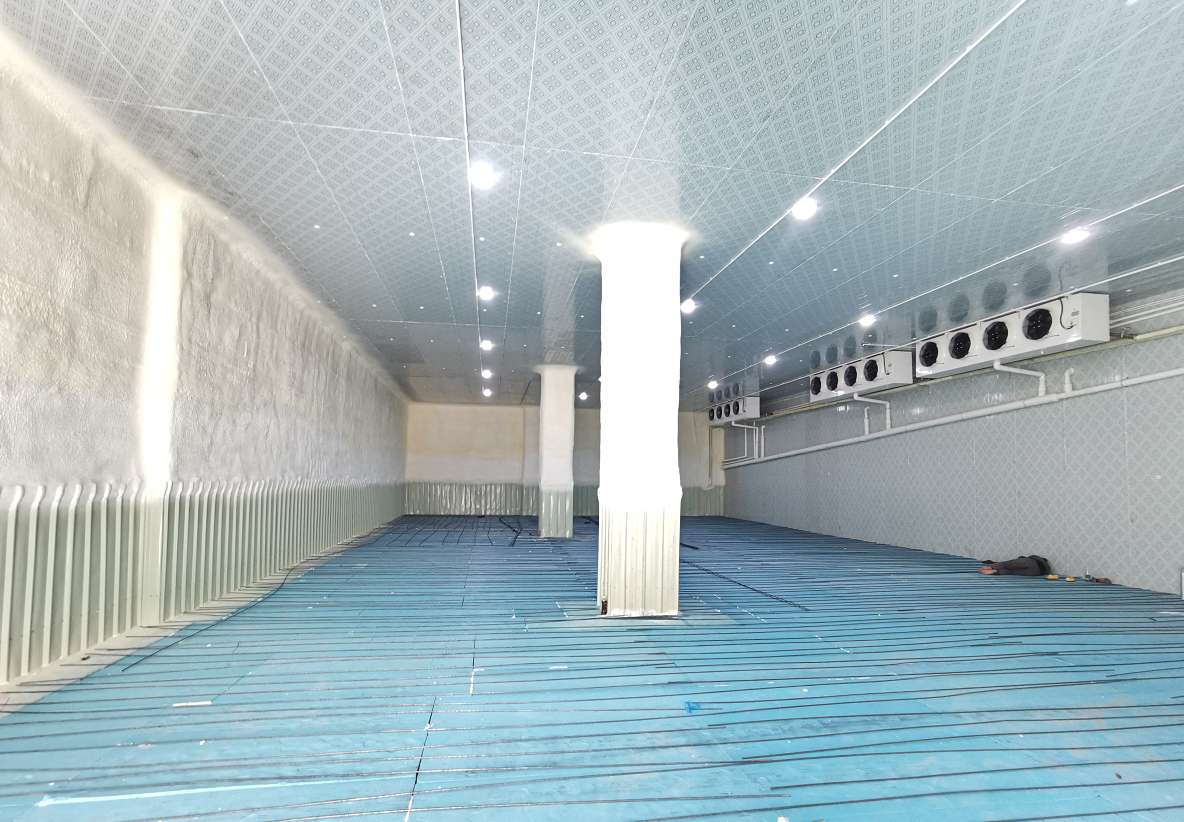 规格：聚氨酯库顶及喷 涂墙体